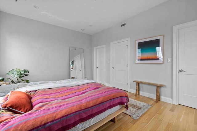148 Winthrop Shore Dr Unit 4, Winthrop, MA 02152 - bedroom with light wood-style floors and baseboards