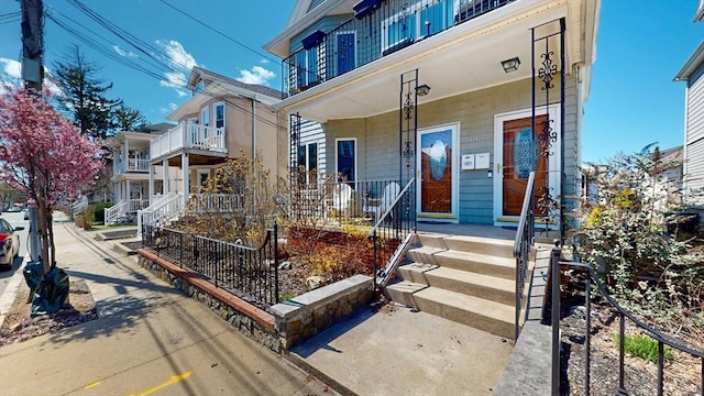 view of front of property with covered porch