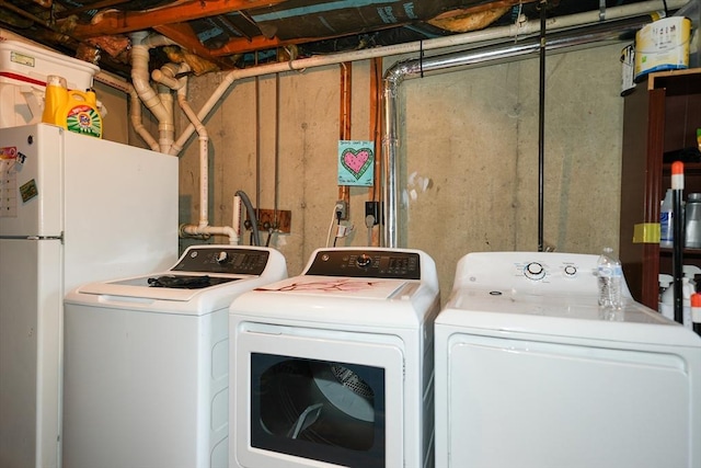 25 Sutherland St, Lowell, MA 01850 - washroom featuring washing machine and clothes dryer
