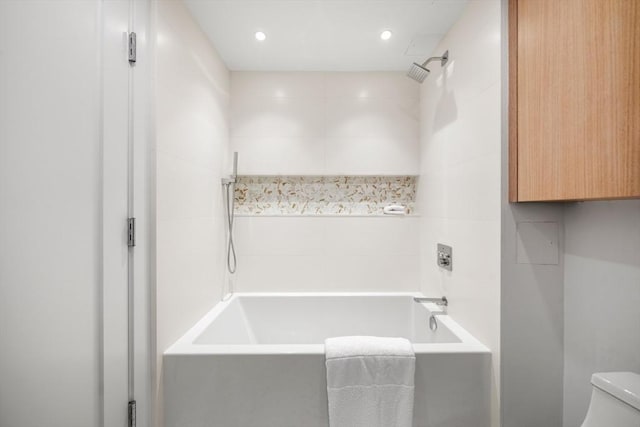 700 Harrison Ave Unit Ph-610, Boston, MA 02118 - bathroom with tub / shower combination, toilet, and recessed lighting