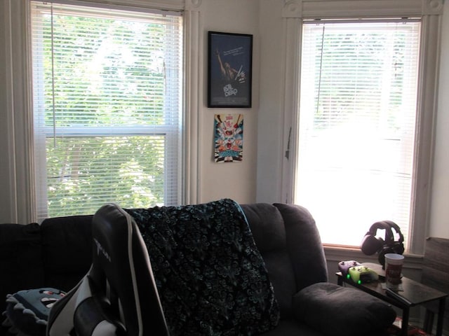 31 Graham St, Quincy, MA 02169 - view of living area