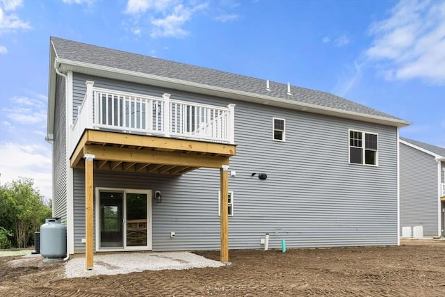 4 Bronson St, Fall River, MA 02721 - back of property with a balcony
