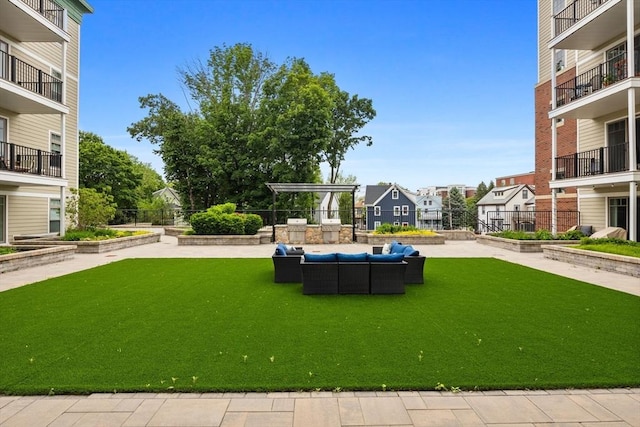 69 Foundry St Unit 305, Wakefield, MA 01880 - surrounding community featuring a residential view
