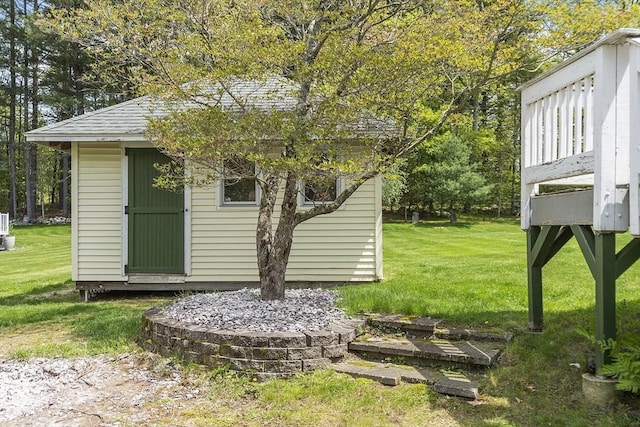 4 Quail Run Dr, Methuen, MA 01844 - view of outdoor structure with an outbuilding