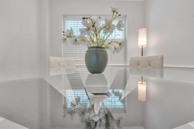 7 Hammond Pond Pkwy Unit 1, Newton, MA 02467 - dining area view