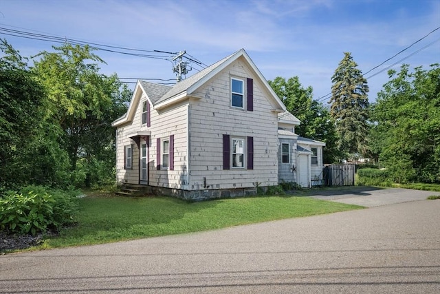 41 Endicott St, Danvers, MA 01923 - view of front of home