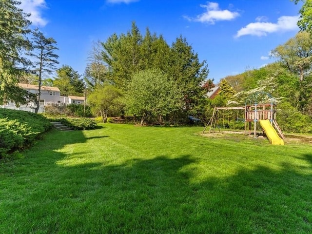 769 Edgell Rd, Framingham, MA 01701 - view of green lawn