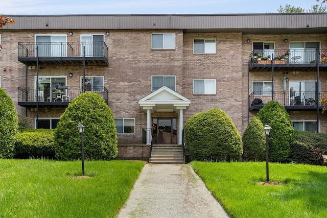 181 Littleton Rd Unit 333, Chelmsford, MA 01824 - view of apartment building / complex