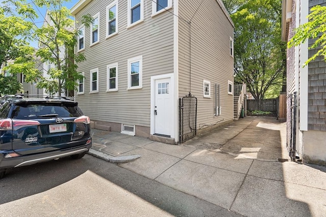 31 Hunting St, Cambridge, MA 02141 - view of side of property