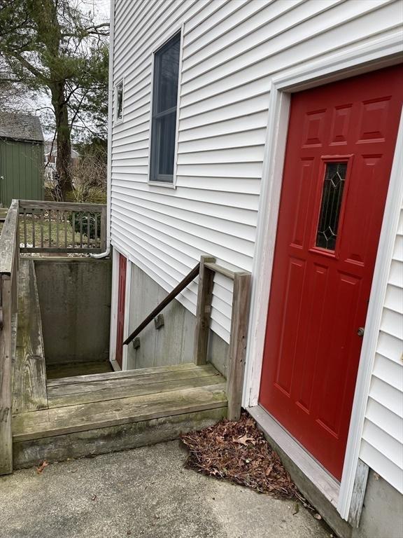 26 Feeney Rd, Norwood, MA 02062 - view of property entrance
