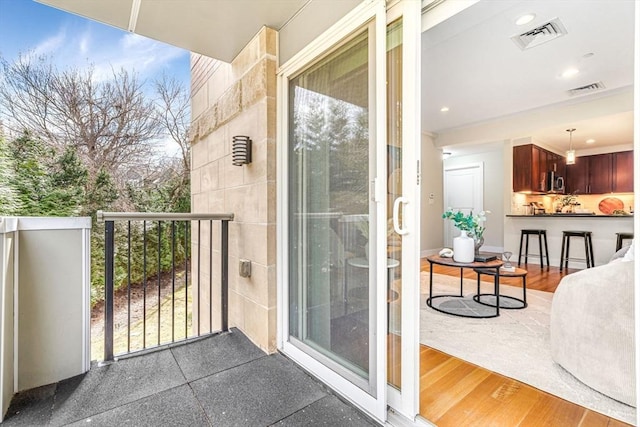321 Hammond Pond Pkwy Unit 103, Brookline, MA 02467 - view of balcony