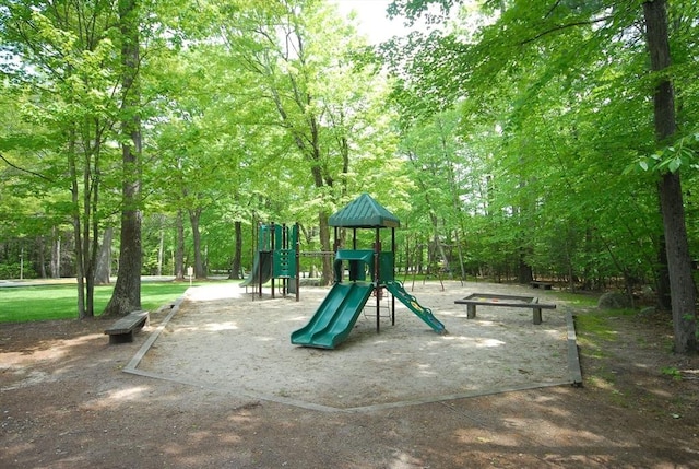 238 Brown Bear Xing Unit 238, Acton, MA 01720 - view of communal playground