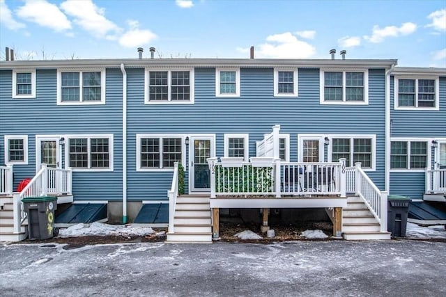 view of front facade with a deck