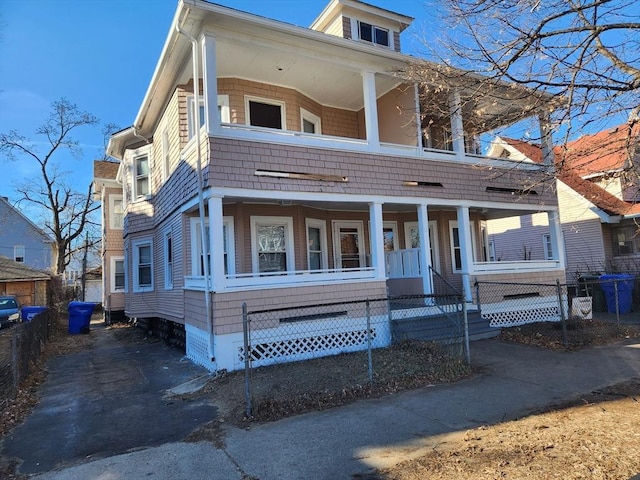 view of front of house with covered porch