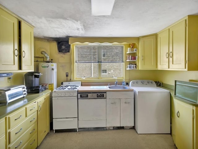 washroom with washer / clothes dryer