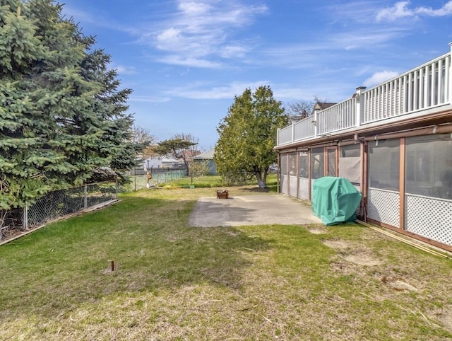 view of yard with a patio area