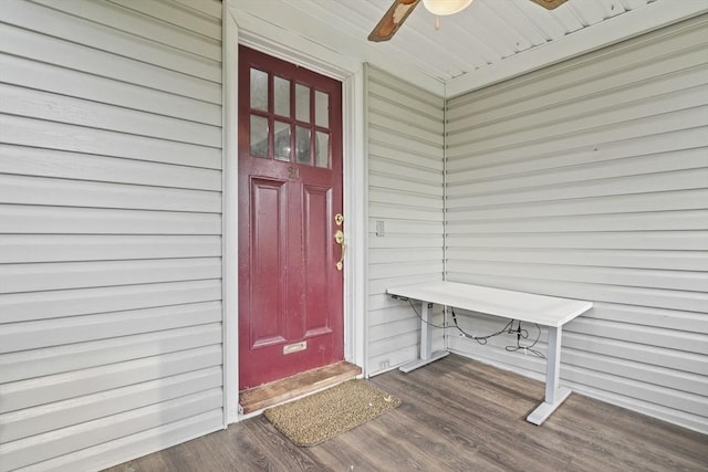 21 Vernon St, Lowell, MA 01850 - property entrance with ceiling fan
