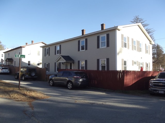 view of front of house