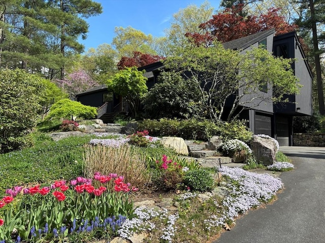 13 Robinwood Rd, Acton, MA 01720 - view of front of property with a garage and driveway
