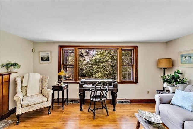 3 Five Cors, Barnstable, MA 02632 - living area featuring light wood finished floors