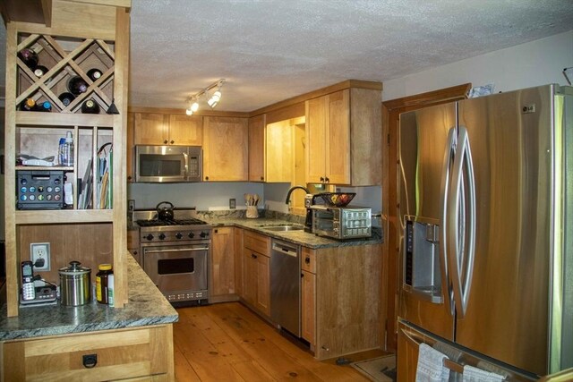 11 Nshore Rd, Chester, NH 03036