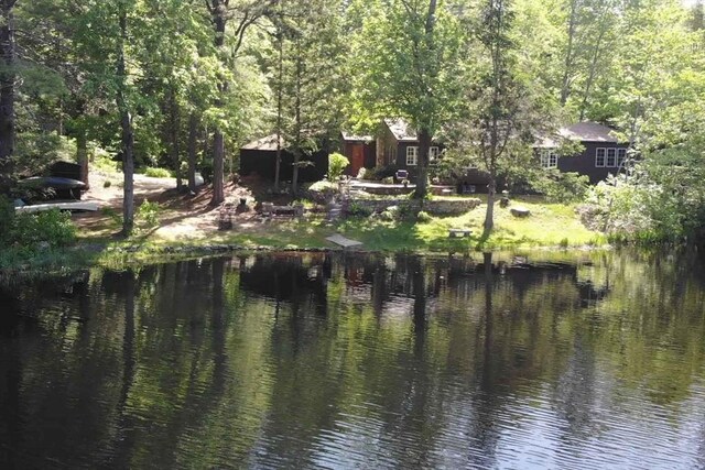 11 Nshore Rd, Chester, NH 03036