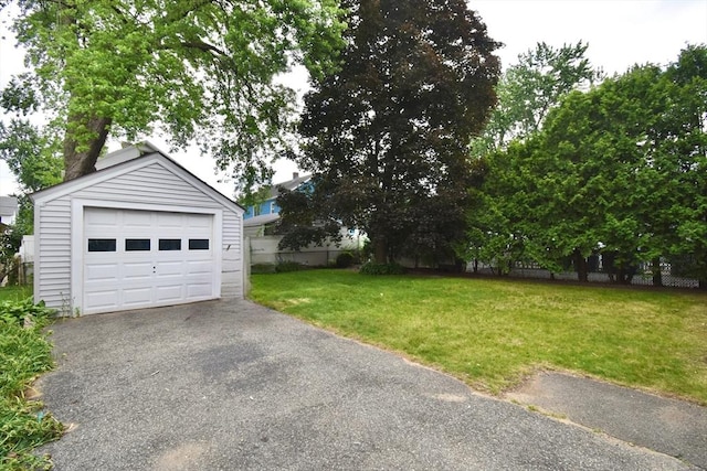 81 Osborne Ter, Springfield, MA 01104 - detached garage with asphalt driveway