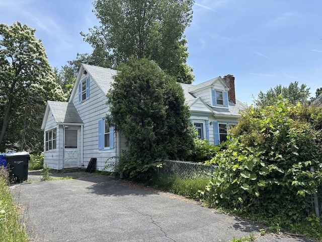 113 Lexington St, Springfield, MA 01107 - view of front of home featuring a chimney