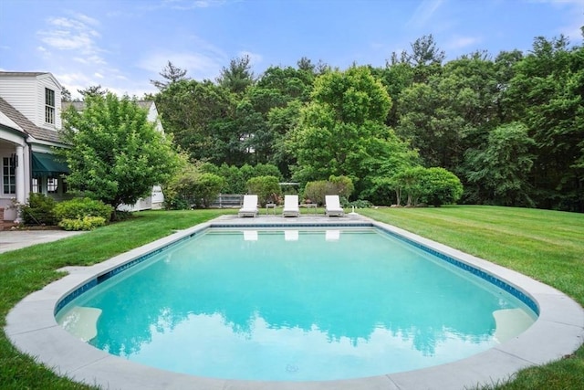 10 Queen Anne Rd, Hopkinton, MA 01748 - outdoor pool with a lawn