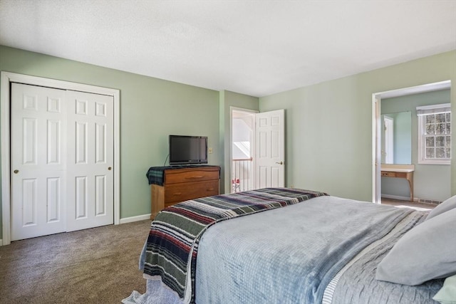 bedroom featuring carpet floors, baseboards, and a closet