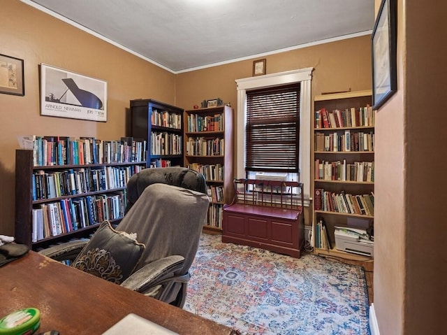 office with crown molding