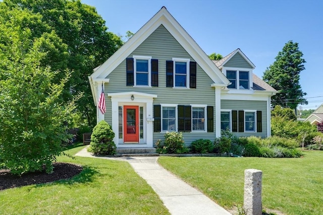 21 Mechanic St, Holliston, MA 01746 - view of front of home with a front lawn