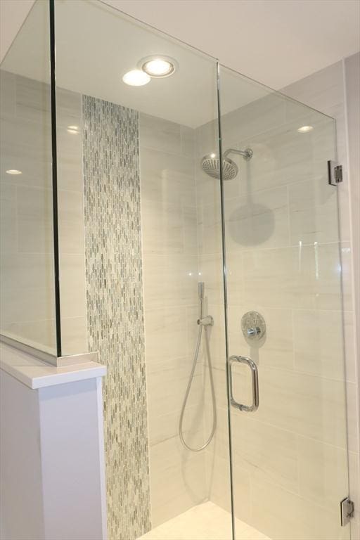 12 Hampton Ct, Walpole, MA 02032 - bathroom with a shower stall