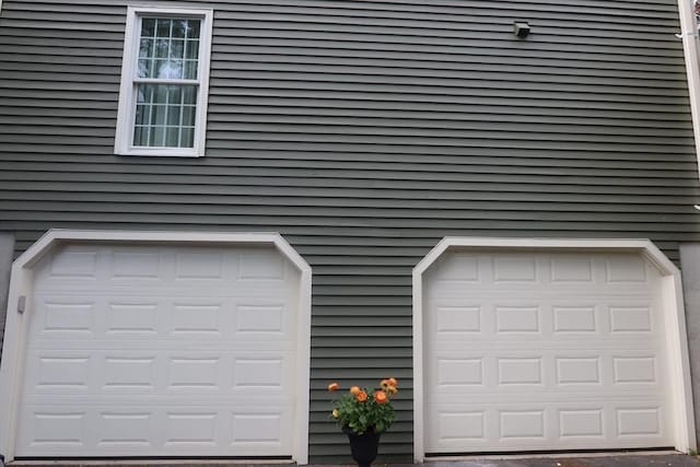 12 Hampton Ct, Walpole, MA 02032 - view of garage