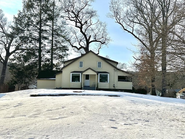 view of front of property