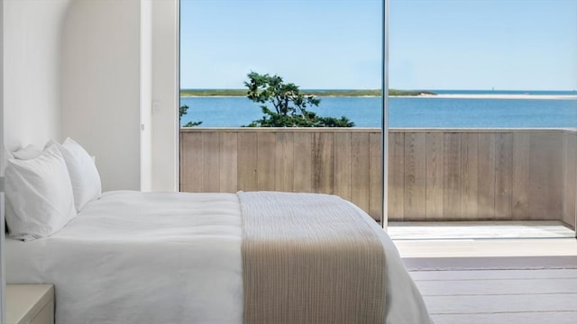 61 Butlers Cove Rd, Edgartown, MA 02539 - bedroom featuring a water view