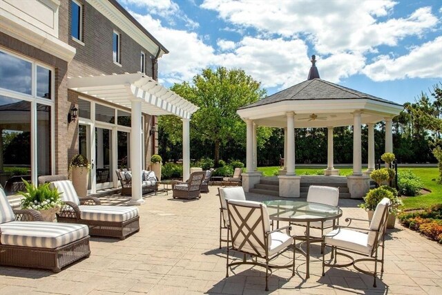 view of yard featuring an outdoor living space and a pergola