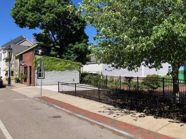 33 S S, Hingham, MA 02043 - exterior space