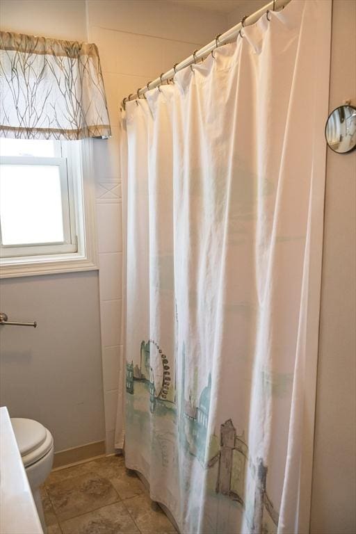 61 Outer Dr Unit 61, Chicopee, MA 01022 - bathroom with toilet and a shower with curtain