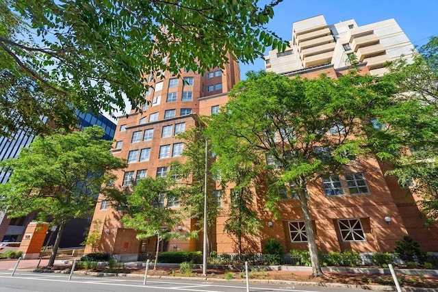 931 Massachusetts Ave Unit 606, Cambridge, MA 02139 - view of apartment building / complex
