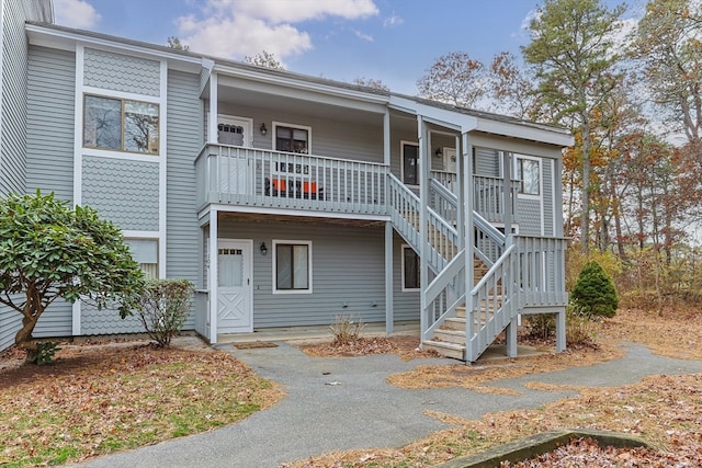 view of front of property