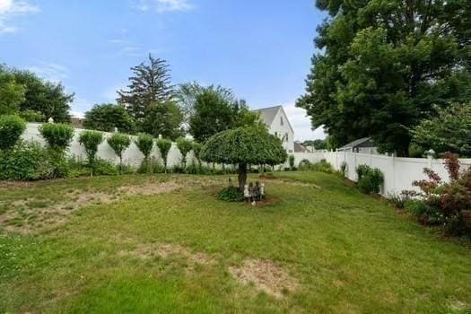 5 Saint John Ln Unit 5, Milford, MA 01757 - view of yard