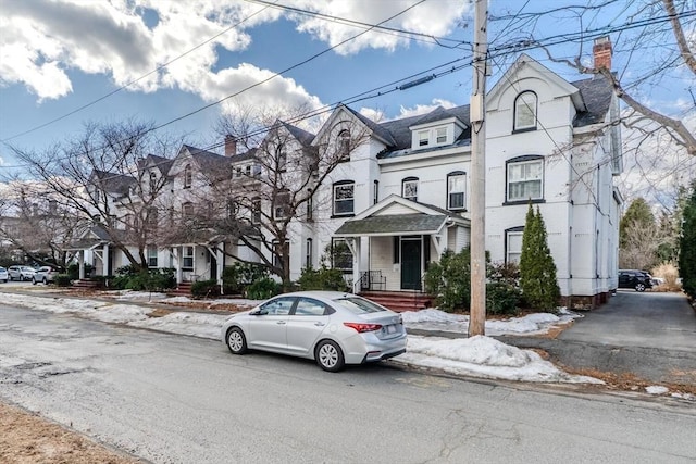 view of front of property with a residential view