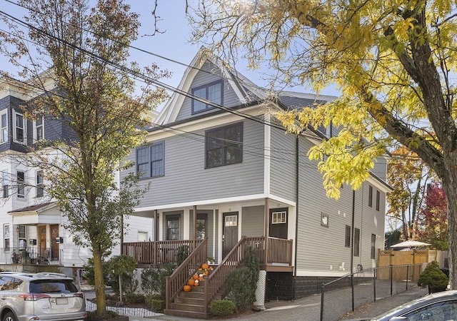 view of front of house with covered porch