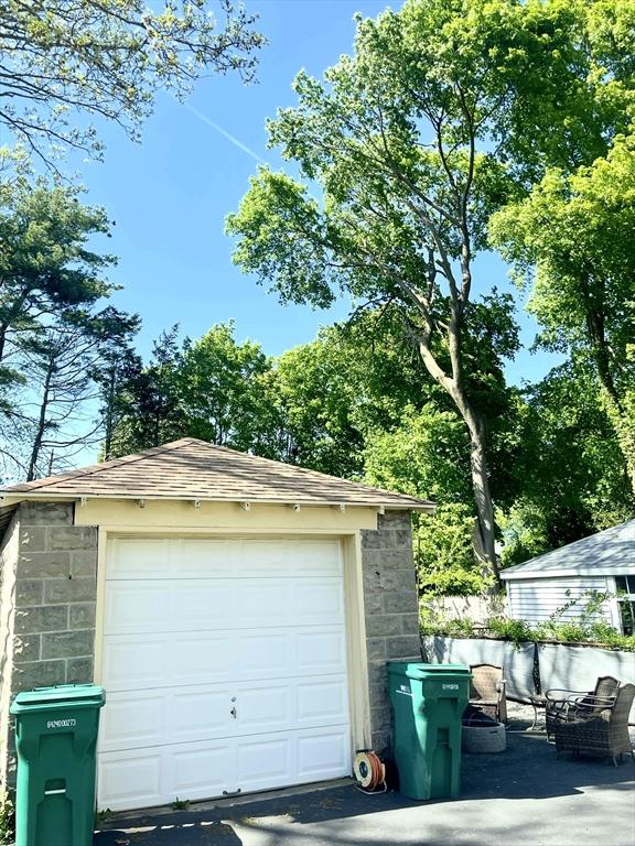 27 Springvale Ave, Lynn, MA 01904 - view of detached garage