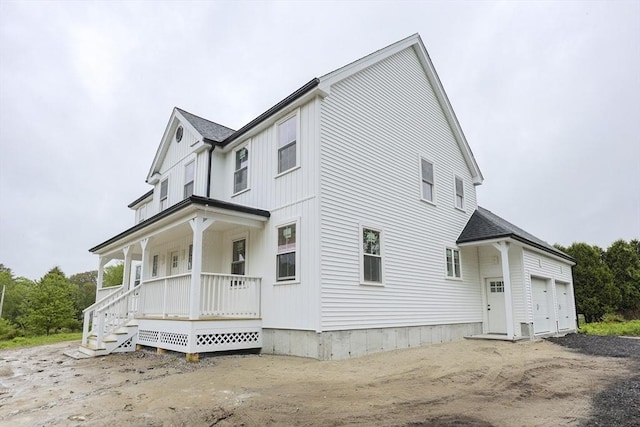 38 Hemlock St, Douglas, MA 01516 - view of front of house with covered porch and a shingled roof
