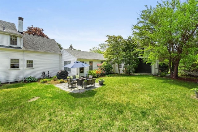 view of yard featuring a patio