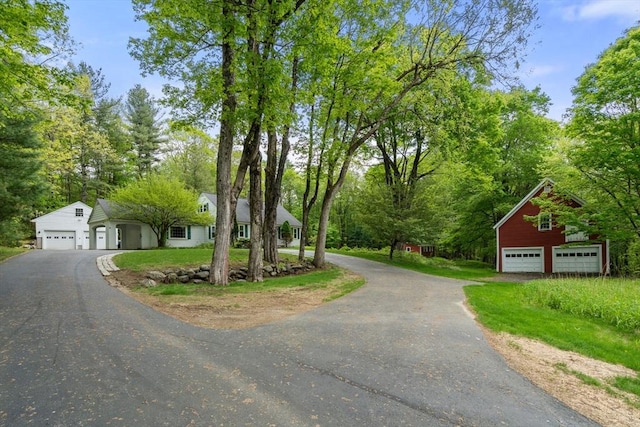 35 Chapin Rd, Holden, MA 01520 - view of asphalt driveway