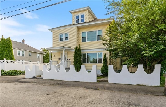 39-41 Arlington St, Methuen, MA 01844 - view of traditional style home