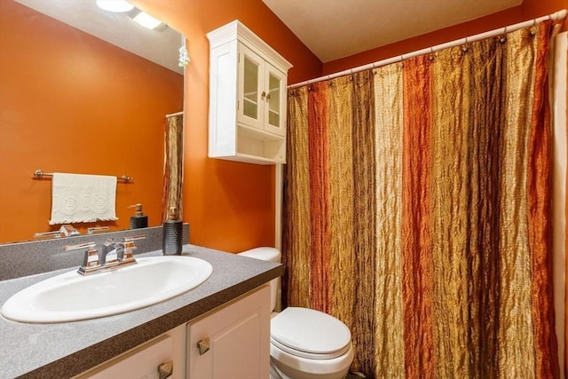 41 Whispering Pine Cir Unit 41, Worcester, MA 01606 - full bath featuring toilet, vanity, and curtained shower